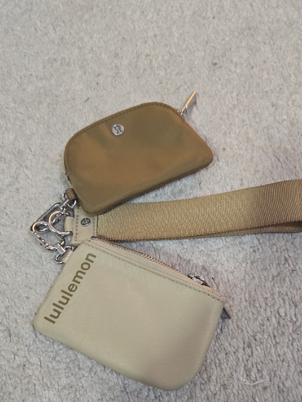 Lululemon Double Pouch Strap in Bark & Beige
